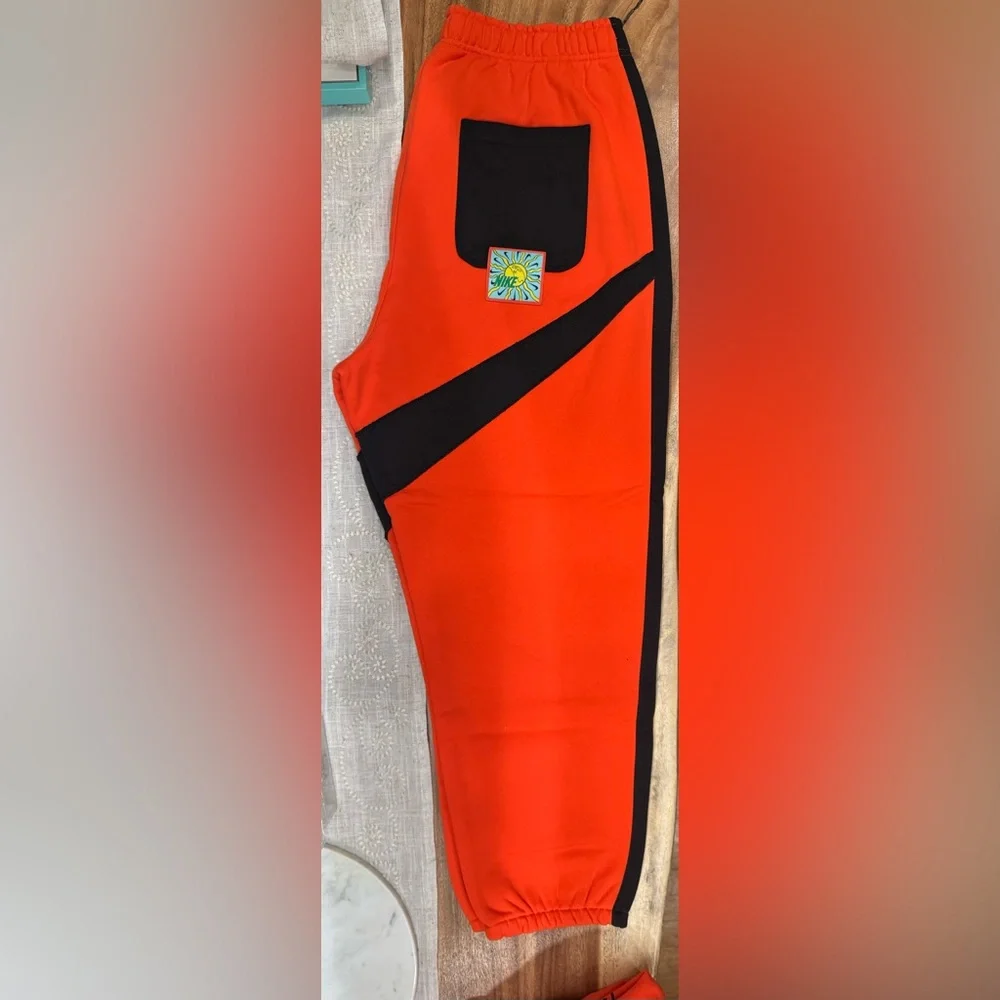 NIKE ELEMENTS HOODIE & SWEATPANTS SET ULTRA RARE ORANGE COLOR-WAY BRAND NEW NWT - Picture 9 of 16